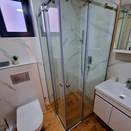 Leonardo 83 * Златибор