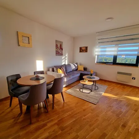 Leonardo 83 Διαμέρισμα *