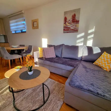 Leonardo 83 Апартаменты *